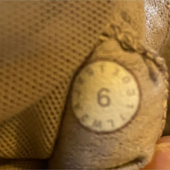 Lululemon Crossed Straps Sports Bra 6 - Picture 3 of 5